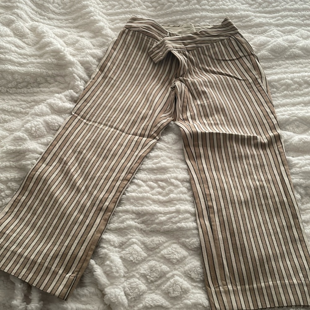 Gap, Size 0, some stretch, great quality!